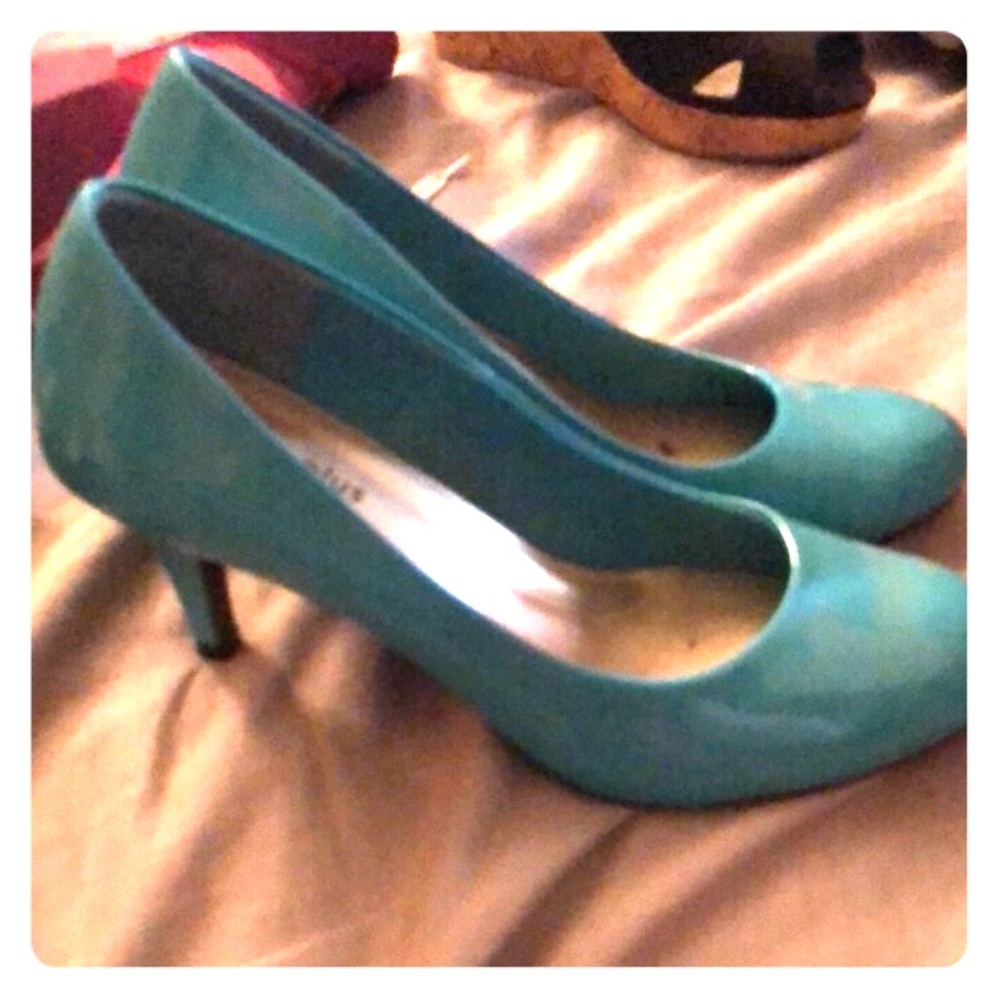 Teal Heels